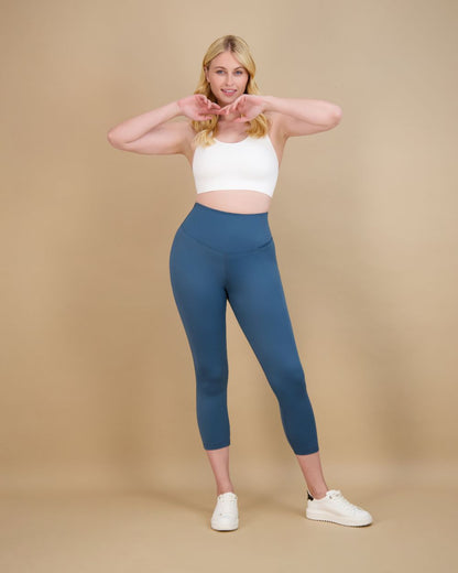 Flex Tummy Smoothing Crop Legging 22" with Pocket