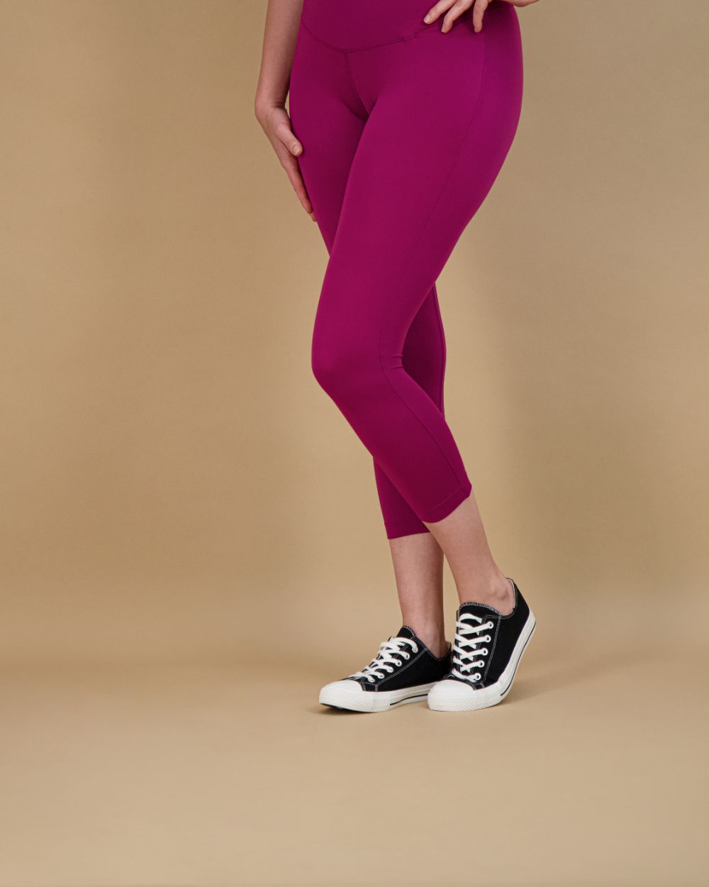 Flex Tummy Smoothing Crop Legging 22" with Pocket