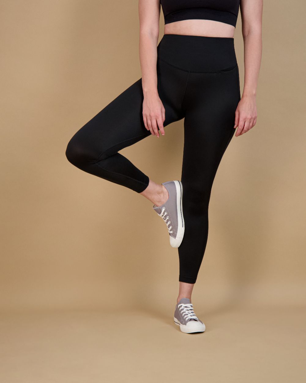 Flex Tummy Smoothing Crop Legging 22" with Pocket