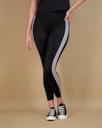 Power Stripe Smoothing Legging with Pocket